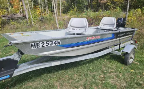 Prize Image for 14ft Fishing Boat Giveaway